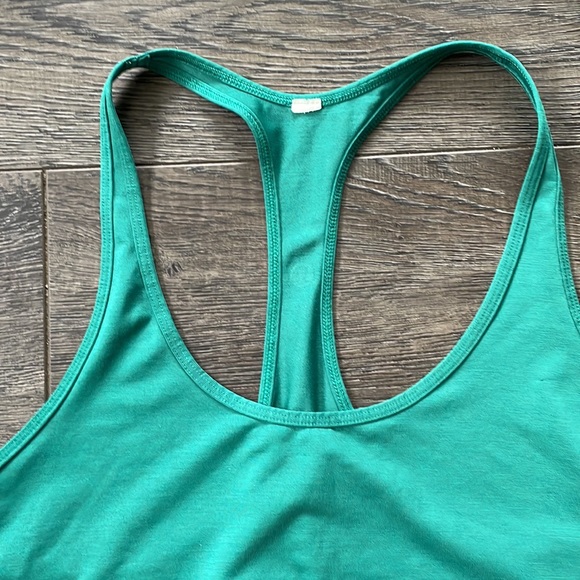 EUC Lululemon tank🍋 - Picture 4 of 5
